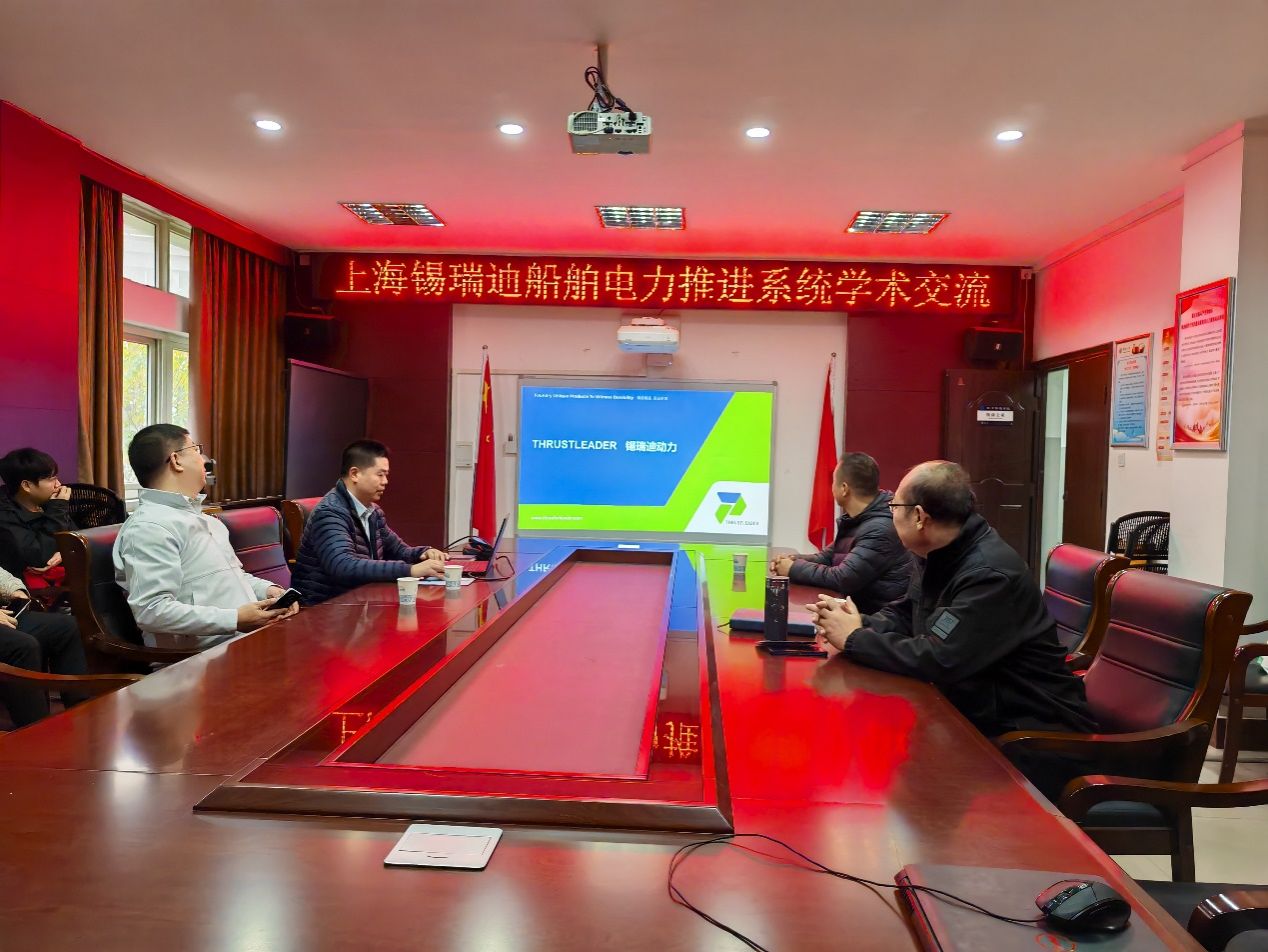 我们优秀校友返校进行交流并举办专场招聘会